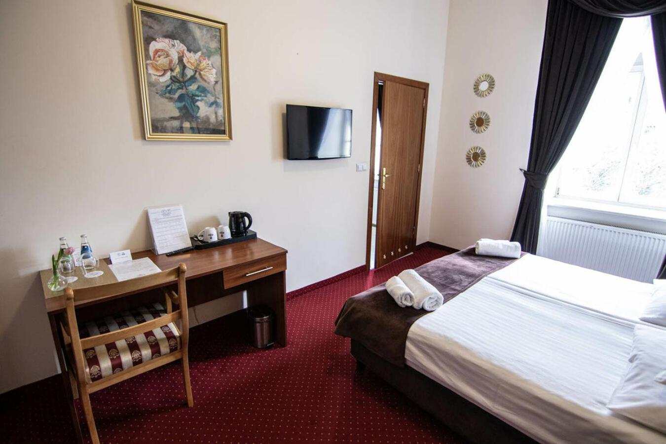 Hotel Zamkowy Walbrzych Exterior photo