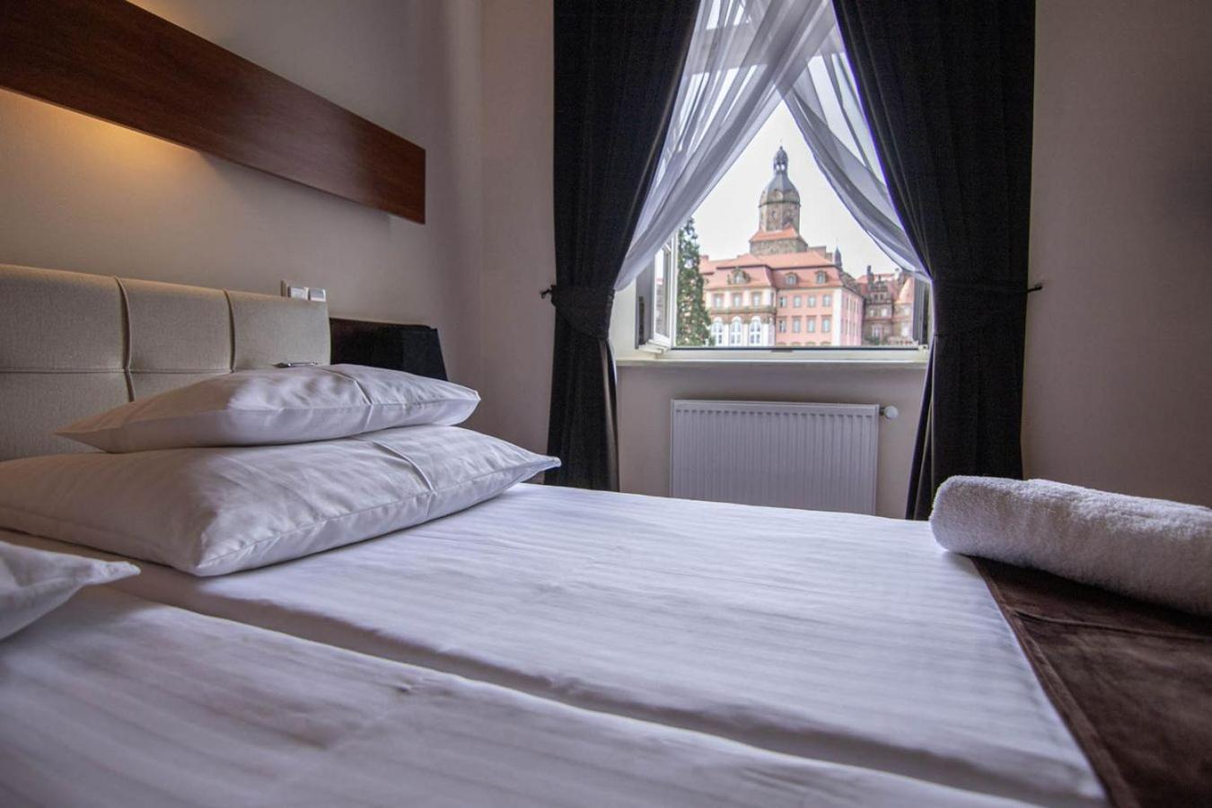 Hotel Zamkowy Walbrzych Exterior photo