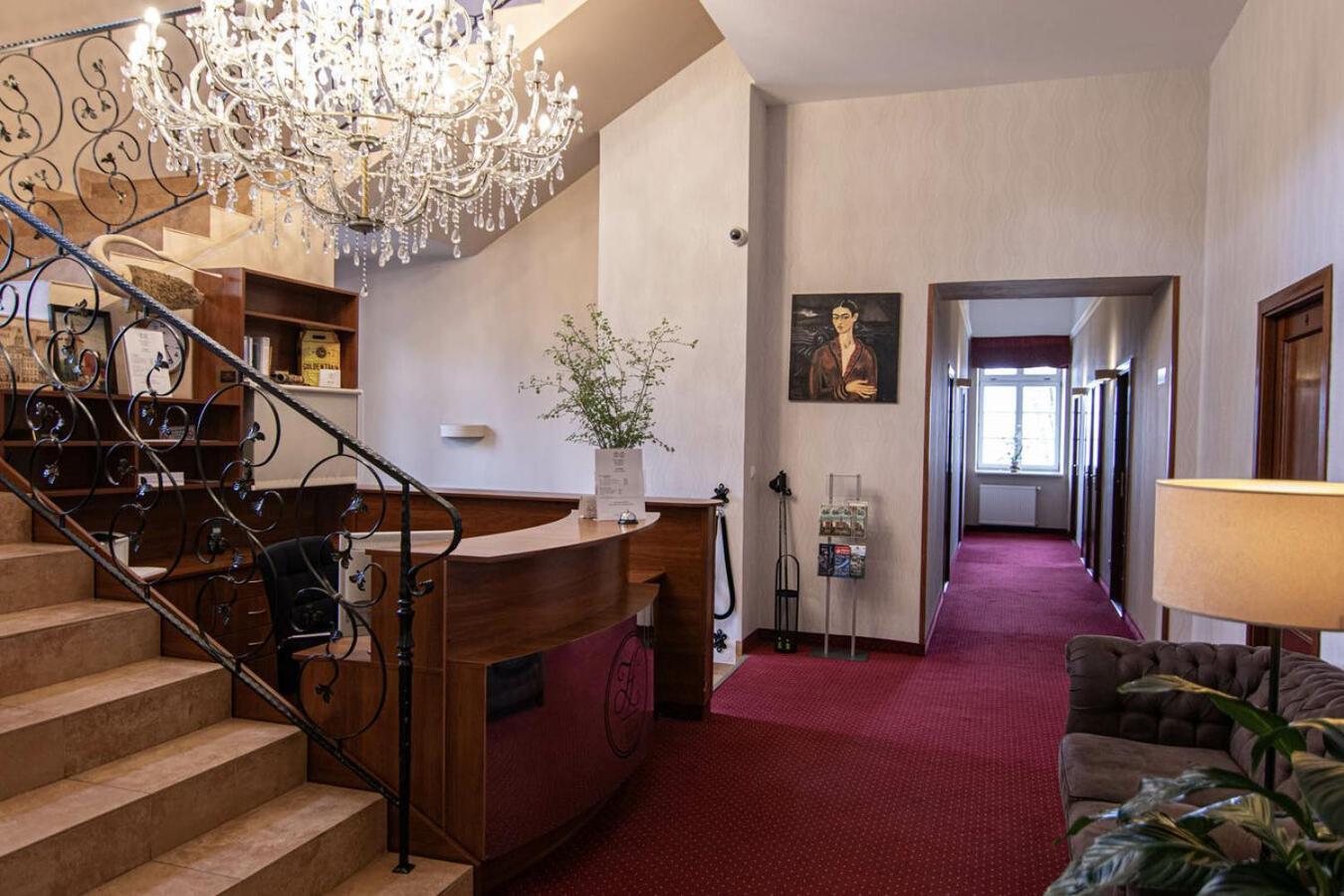 Hotel Zamkowy Walbrzych Exterior photo